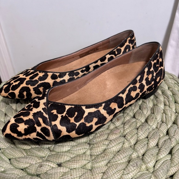 VIONIC Caballo Tan Leopard Print Calf Hair Point Toe Comfort Ballet Flats - Picture 1 of 11